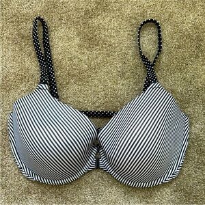 NWOT Victoria's Secret Lined Perfect Coverage Bra